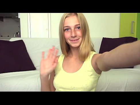 ❤️ När jag är uttråkad onanerar jag lätt min rosa fitta. ❤ Sexvideo at us