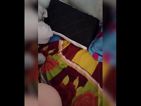 ❤️ Min rumskompis är ensam hemma eftersom hennes man är på semester och jag tar tillfället i akt att knulla henne och fylla hennes röv med mjölk. ❤ Sexvideo at us