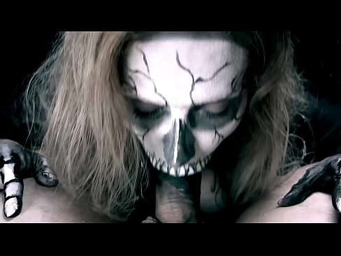 ❤️ Demonflicka suger kuk med sin svarta mun och sväljer sperma. ❤ Sexvideo at us