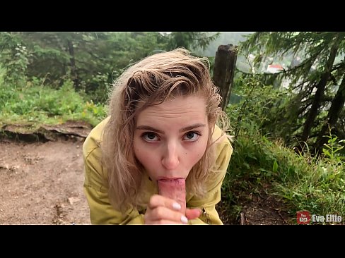 ❤️ Tjej sväljer sperma efter en offentlig avsugning - Eva Elfi ❤ Sexvideo at us